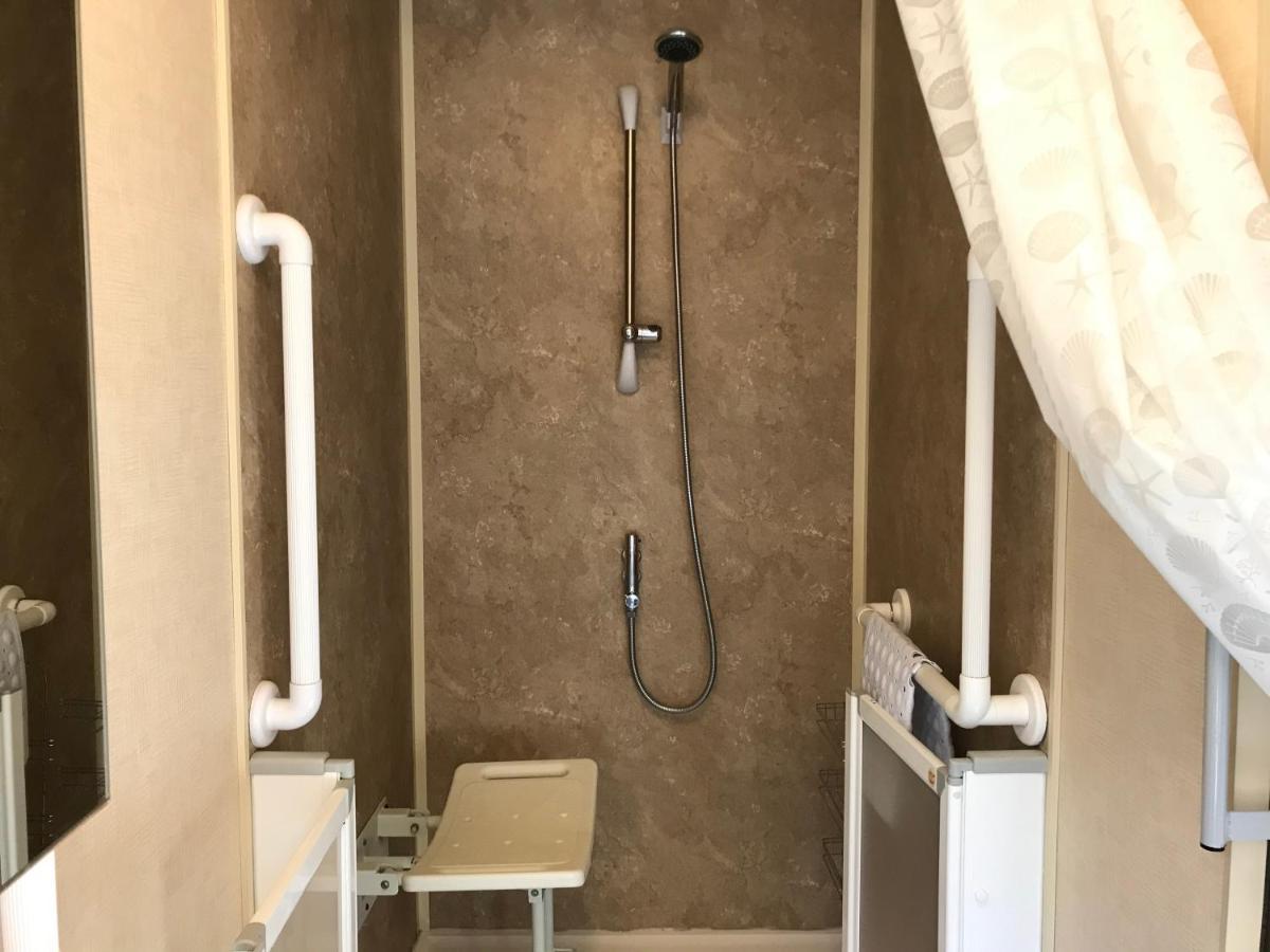 Accessible Wheelchair Friendly Caravan, Lg24, Shanklin, Isle Of Wight Екстериор снимка